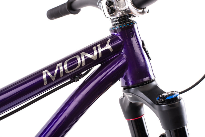 Monk 2021 Chromag Dirt Jump Bike MTB Hardtail Mountain Bike Black Gold
